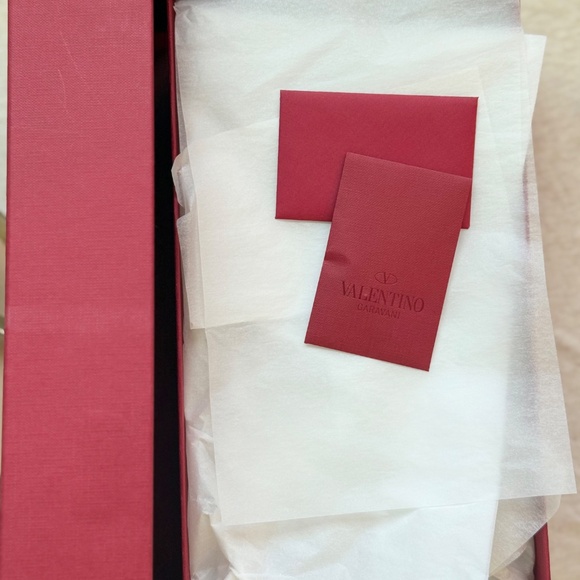 Women’s Valentino rock, stud, jelly flip-flops - Picture 3 of 8